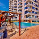 Apartamento Elegante, Balcon Y Vista, Nuevo Conquistador
