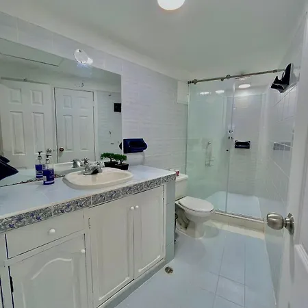 Apartamento Elegante, Balcon Y Vista, Nuevo Conquistador * Cartagena